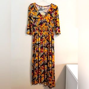 M • NOLLBY | Large | Goldenrod Full Floral Dress | 17” pit to pit